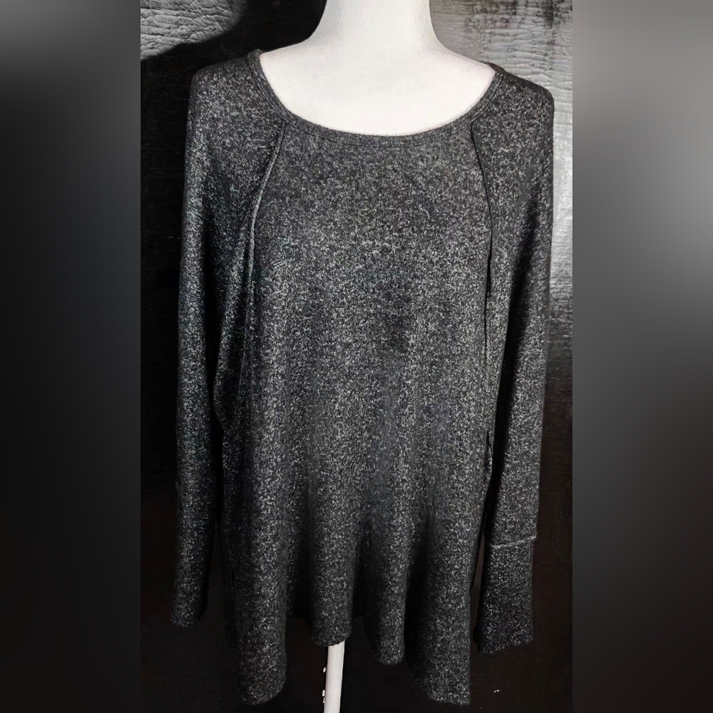 NWOT Forgotten Grace Charcoal Gray Marbled Oversized Swing Sweater M